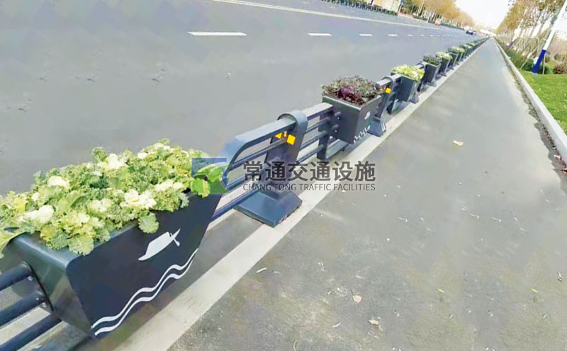 城市道路機非隔離花箱護欄